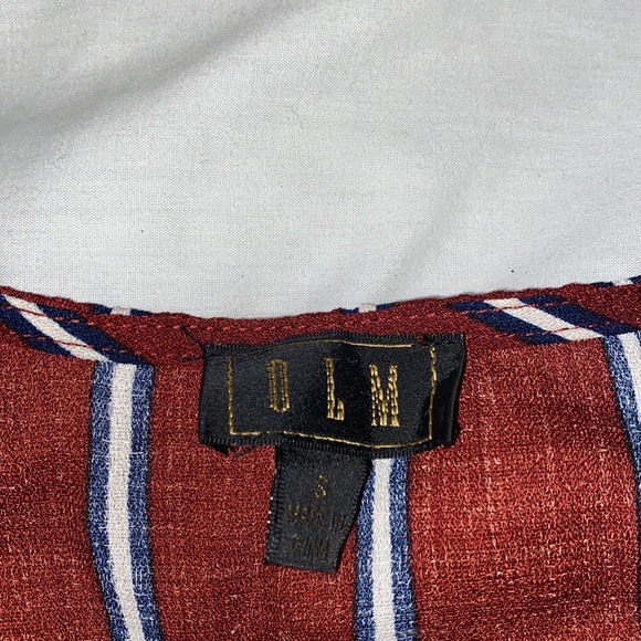 blouse - Picture 2 of 4